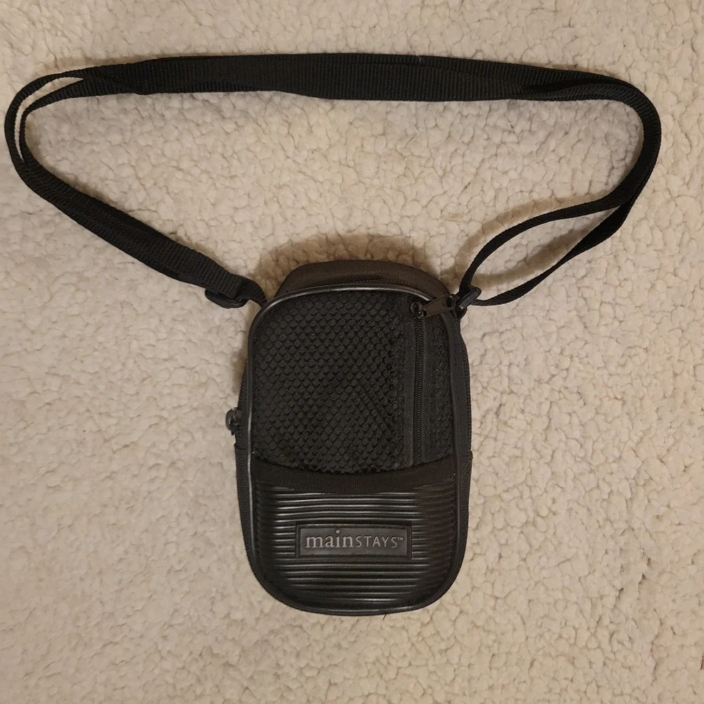 MAINSTAYS Camera Bag Black With Strap